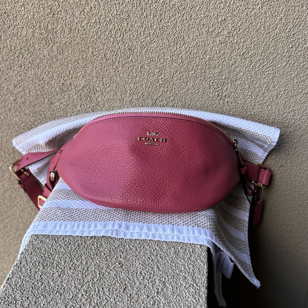 Coach Belt Bag - Strawberry